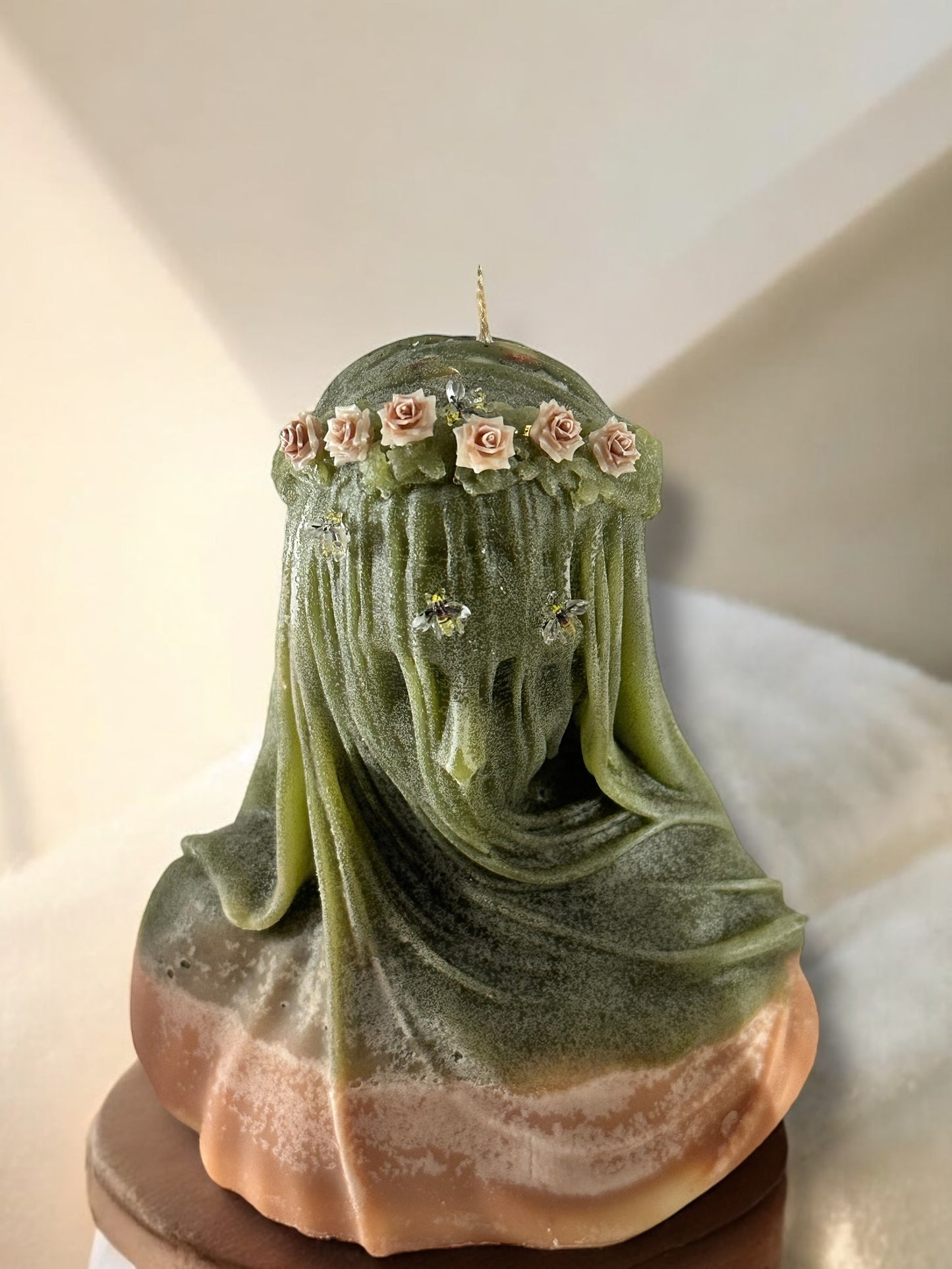 Veiled Lady